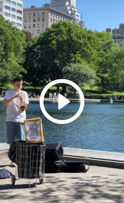 A Saturday afternoon in the park produces lovely scenes like this everywhere you go.